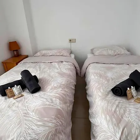 Appartement Charming Flat With Swimming Pool 500 M From Playa Del Cura! Torrevieja